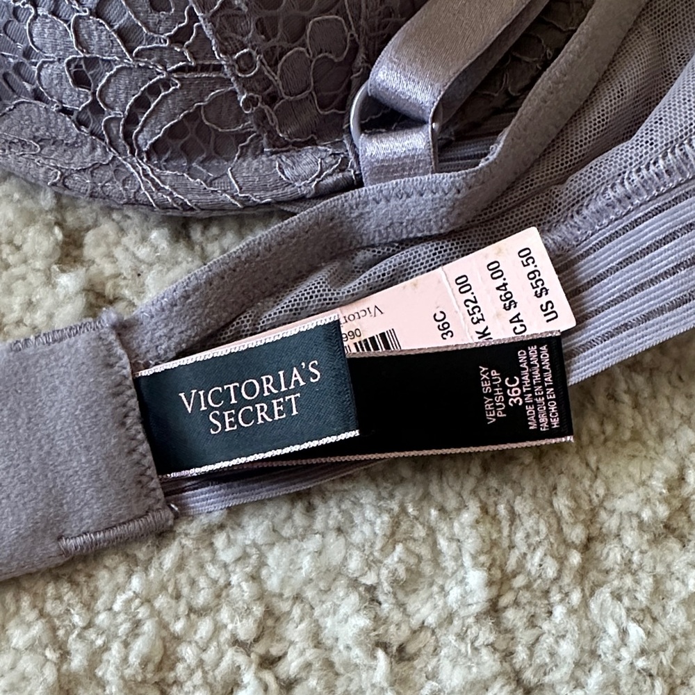 Victoria's Secret Very Sexy Push Up lavender Lace Bra - Picture 2 of 5